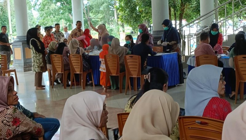 Pemeriksaan Kesehatan Gratis (PKG) di Kantor Bupati Halbar. (Istimewa)