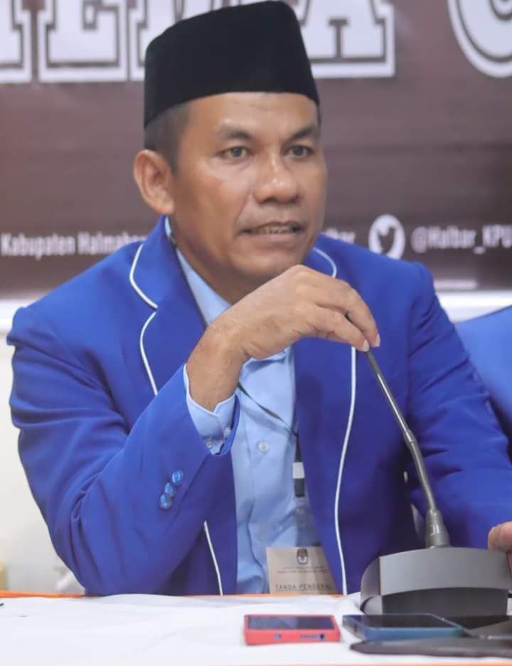 Ketua Bapemperda Halmahera Barat Kristovel Sakalaty. (Istimewa)