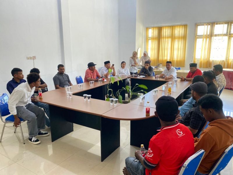 Komisi II lakukan RDP dengan Nelayan Desa Saria.