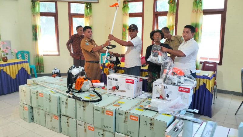 Penyerahan salah satu program ketahanan pangan tahun 2024.