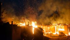 Kos-kosan milik Arbert di Desa Kuripasai hangus terbakar. (Istimewa)